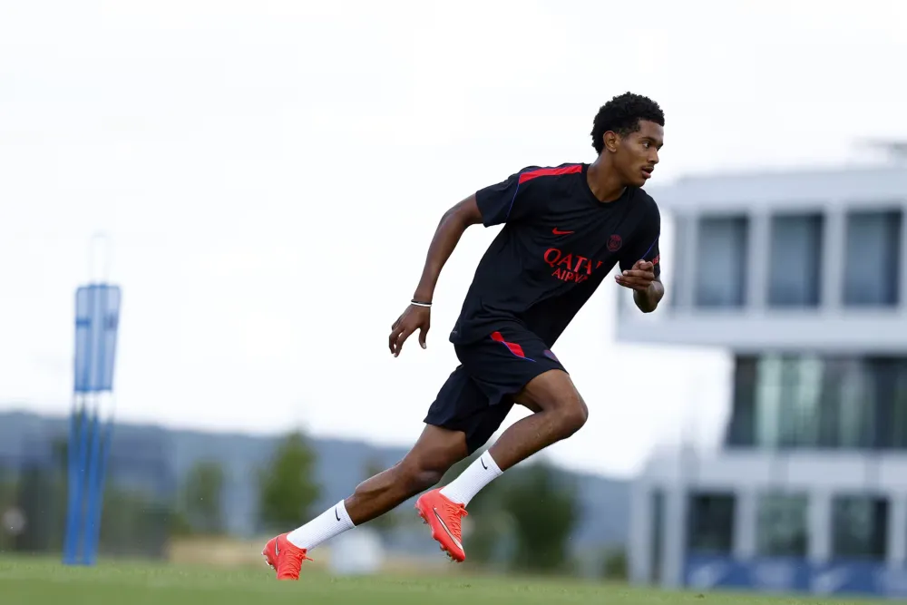 Rennes - PSG : Mayulu écarté, Loïc Tanzi explique pourquoi