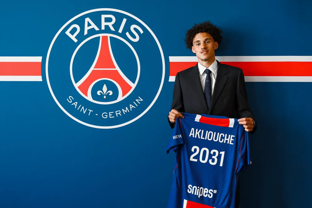 Officiel : Maghnes Akliouche signe au PSG jusqu'en 2031