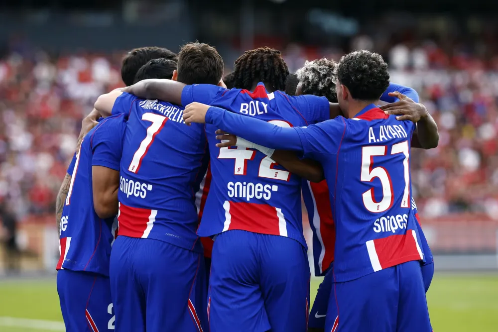 AllezParis vous offre le nouveau maillot du PSG avec le flocage de votre choix !