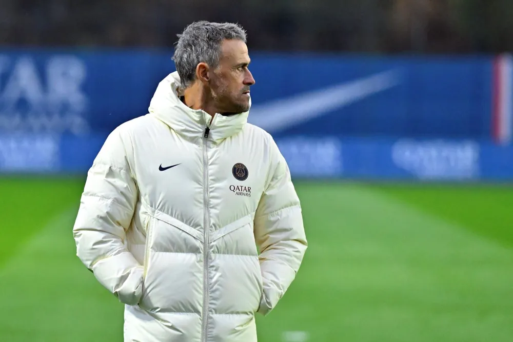 Luis Enrique à l'entrainement (PSG.FR)