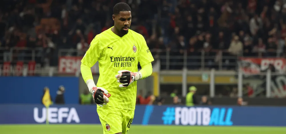 Mike Maignan avec l'AC Milan (PSG)