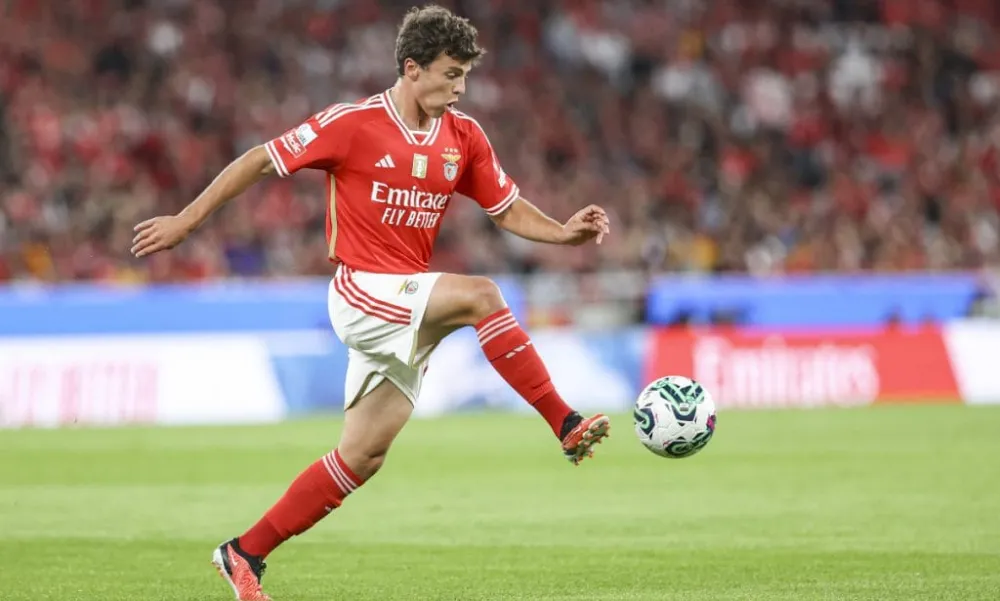 Joao Neves avec le Benfica Lisbonne (slbenfica.pt)