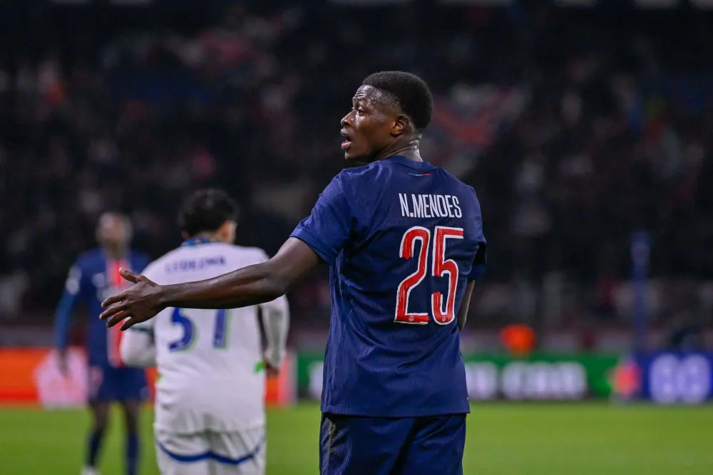 Nuno Mendes avec le PSG (PSG.FR)