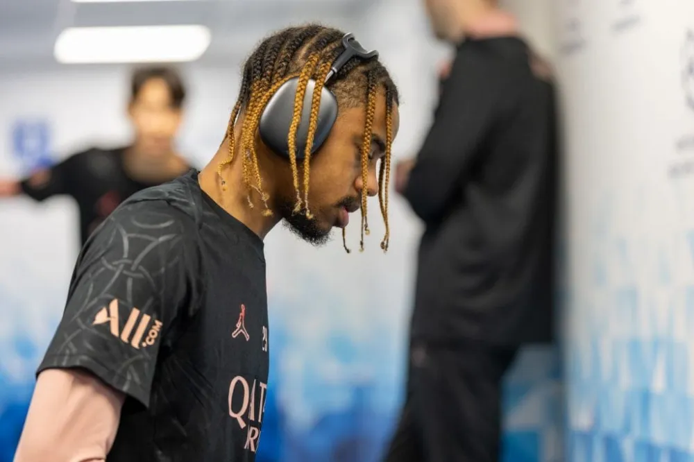 Bradley Barcola avec le PSG (PSG.FR)