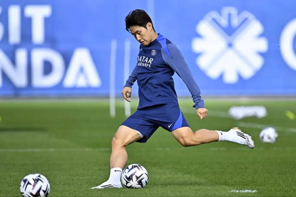Kang-in Lee (PSG.FR)