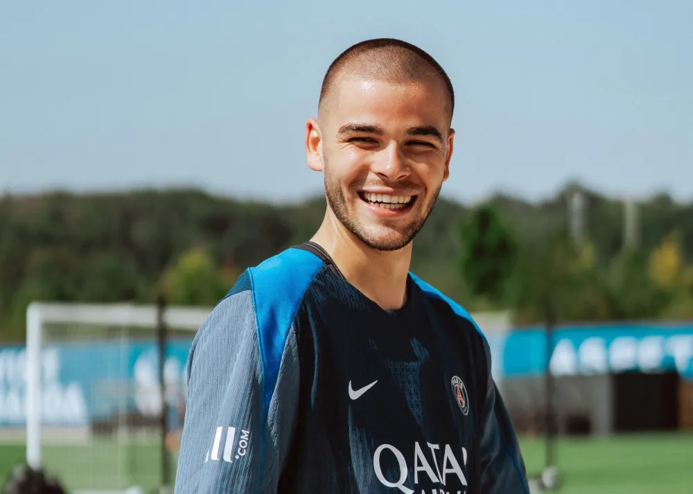 Lucas Chevalier, le gardien du PSG (PSG.FR)