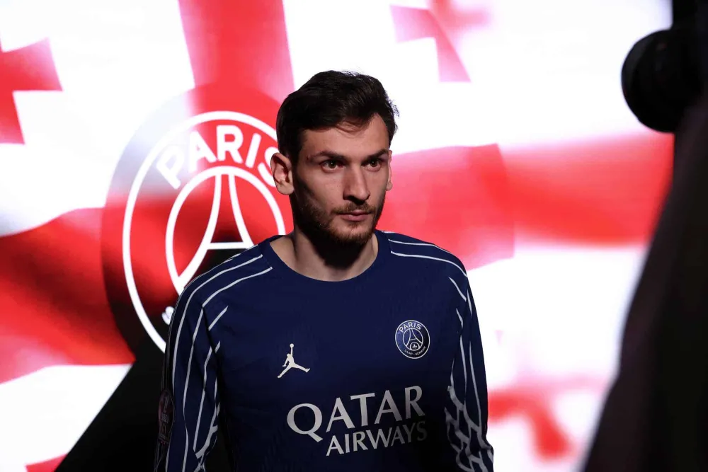 Khvicha Kvaratskhelia, attaquant du PSG (PSG.fr)