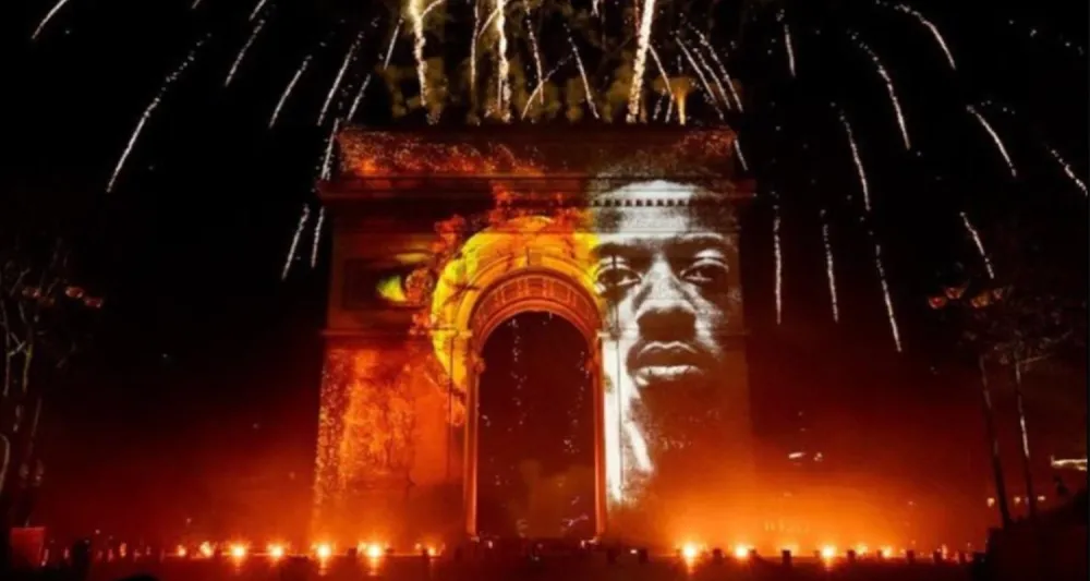Ousmane Dembélé sur l'Arc de Triomphe