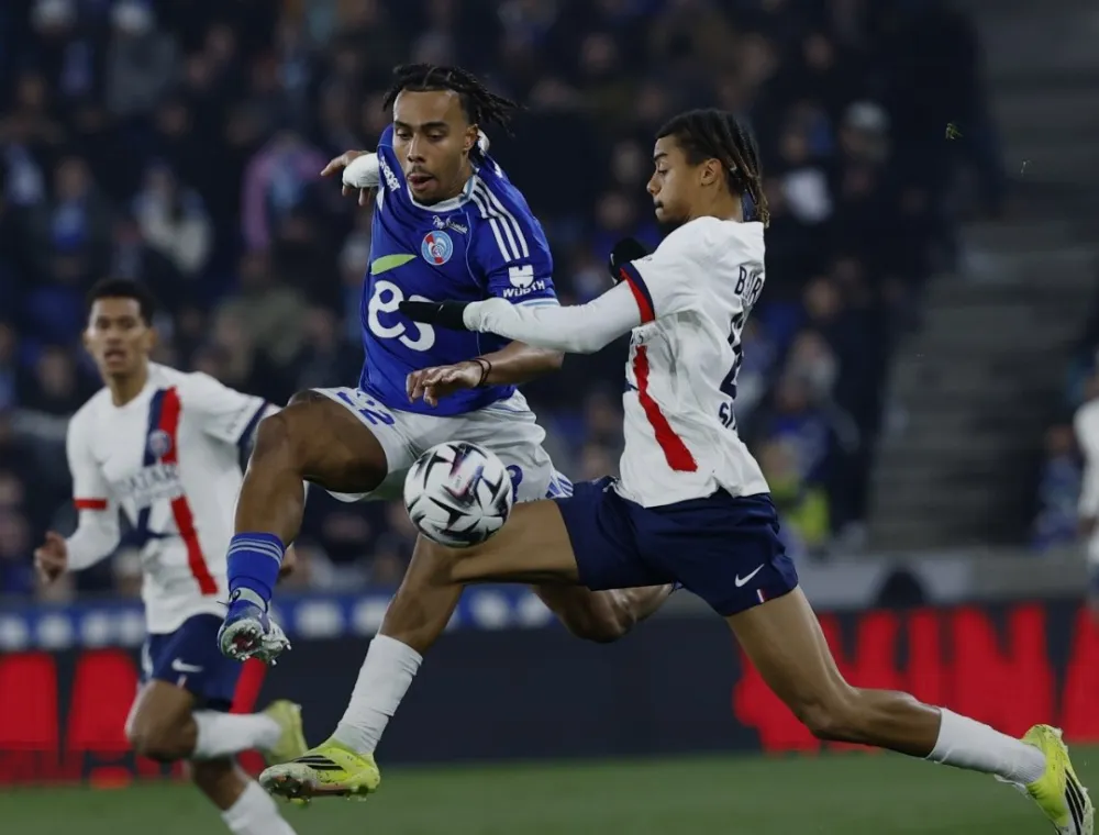 Bradley Barcola au duel (PSG.FR)