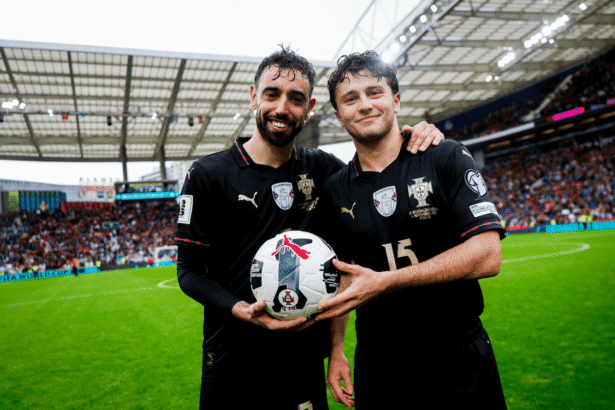 Joao Neves et Bruno Fernandes avec le Portugal (FPF.pt)